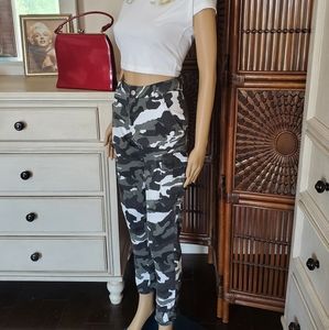 AMERICAN BAZI Los Angeles Camouflage pants